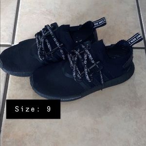 Triple black Japan NMD